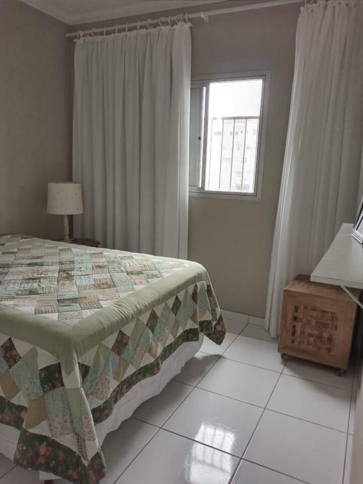 Apartamento completo na calçada da praia Apartman Guarujá Kültér fotó